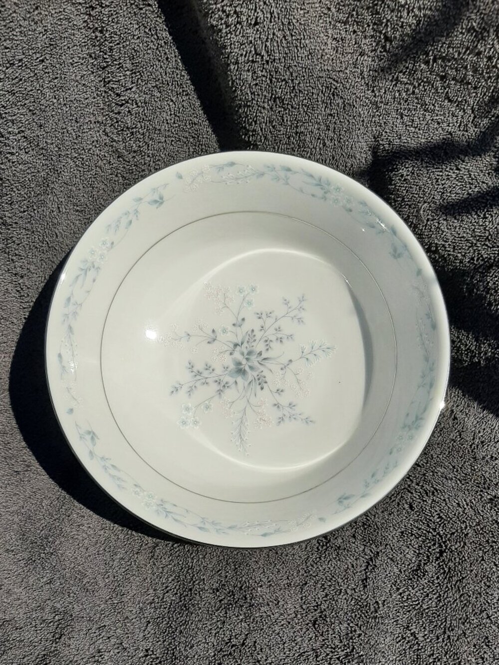 Noritake Carolyn #2693 Serving Bowl ~8¼″ (Blue & Pink Floral, Platinum Trim)